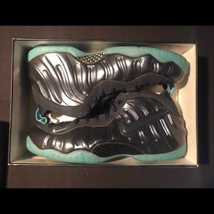 Nike Air Foamposite Pro “Dark Obsidian”